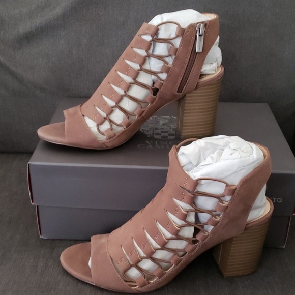 **BRAND NEW**Vince Camuto blocked heel sandal - Picture 4 of 5